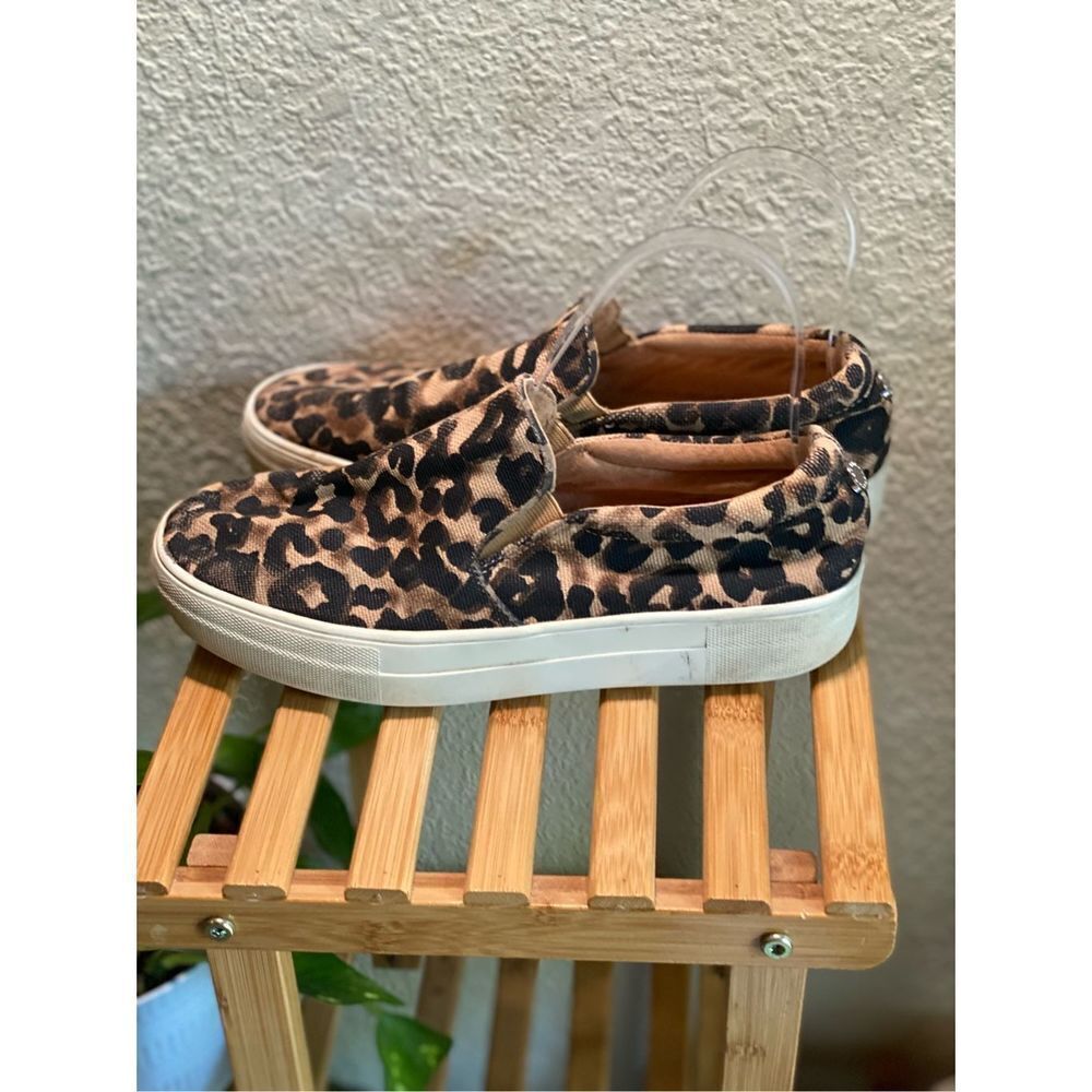 Steve Madden Leopard Pattern Shoes - Picture 3 of 4